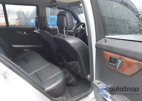 2010 Mercedes-Benz Glk 350 4Matic z USA, uszkodzony, nr VIN WDCGG8HB4AF433313